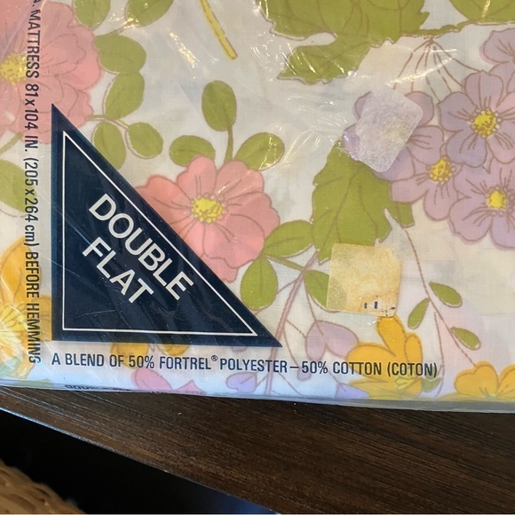 Retro Floral Full Size Sheet Set - Picture 2 of 6